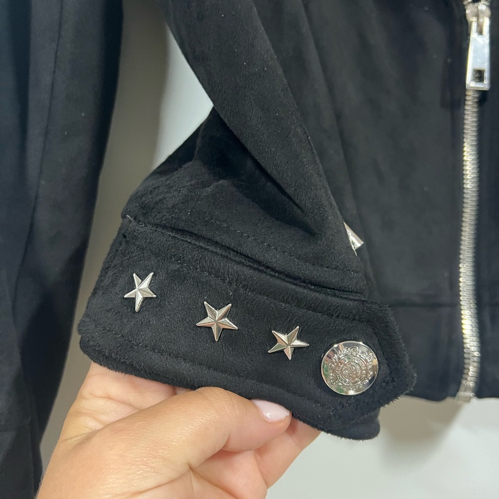 Edgy Black Star-Studded Leather Jacket - Picture 6 of 8
